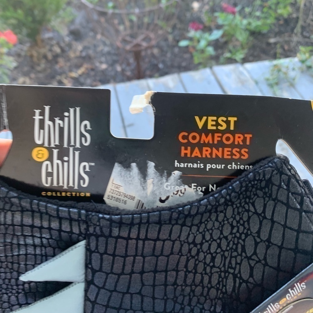 new Thrills & Chills Collection Halloween Dog Harness Size M Reflective - Picture 2 of 6